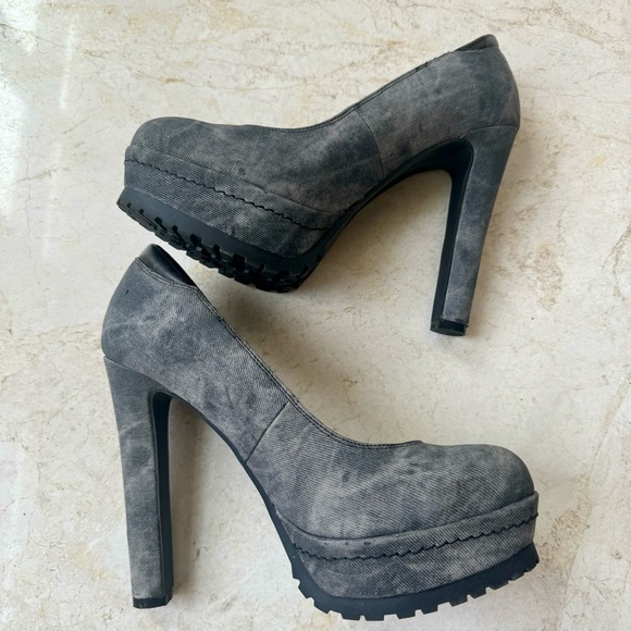 Xhilaration Target platform gray heels size 8.5 - Picture 2 of 7